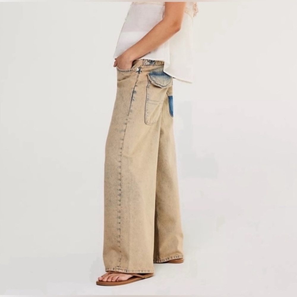 NWOT We The Free Waterfalls Baggy
Wide-Leg Jeans - Picture 5 of 10